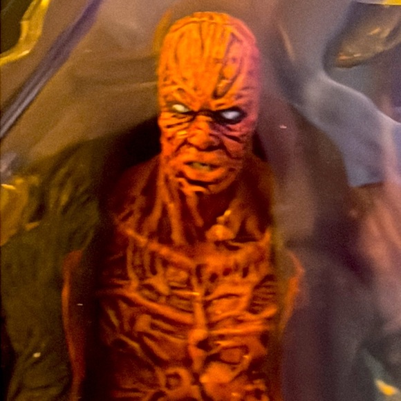 Burnt Spawn Spawn The Movie Ultra Action Figure - Picture 6 of 10